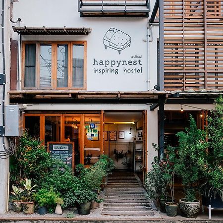 Happynest Hostel Chiang Rai Bagian luar foto